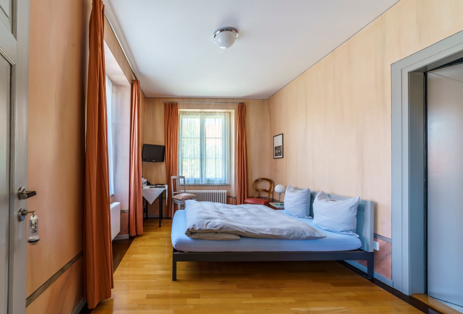 Doppelzimmer mit Grandlit Doppelzimmer mit Grandlit