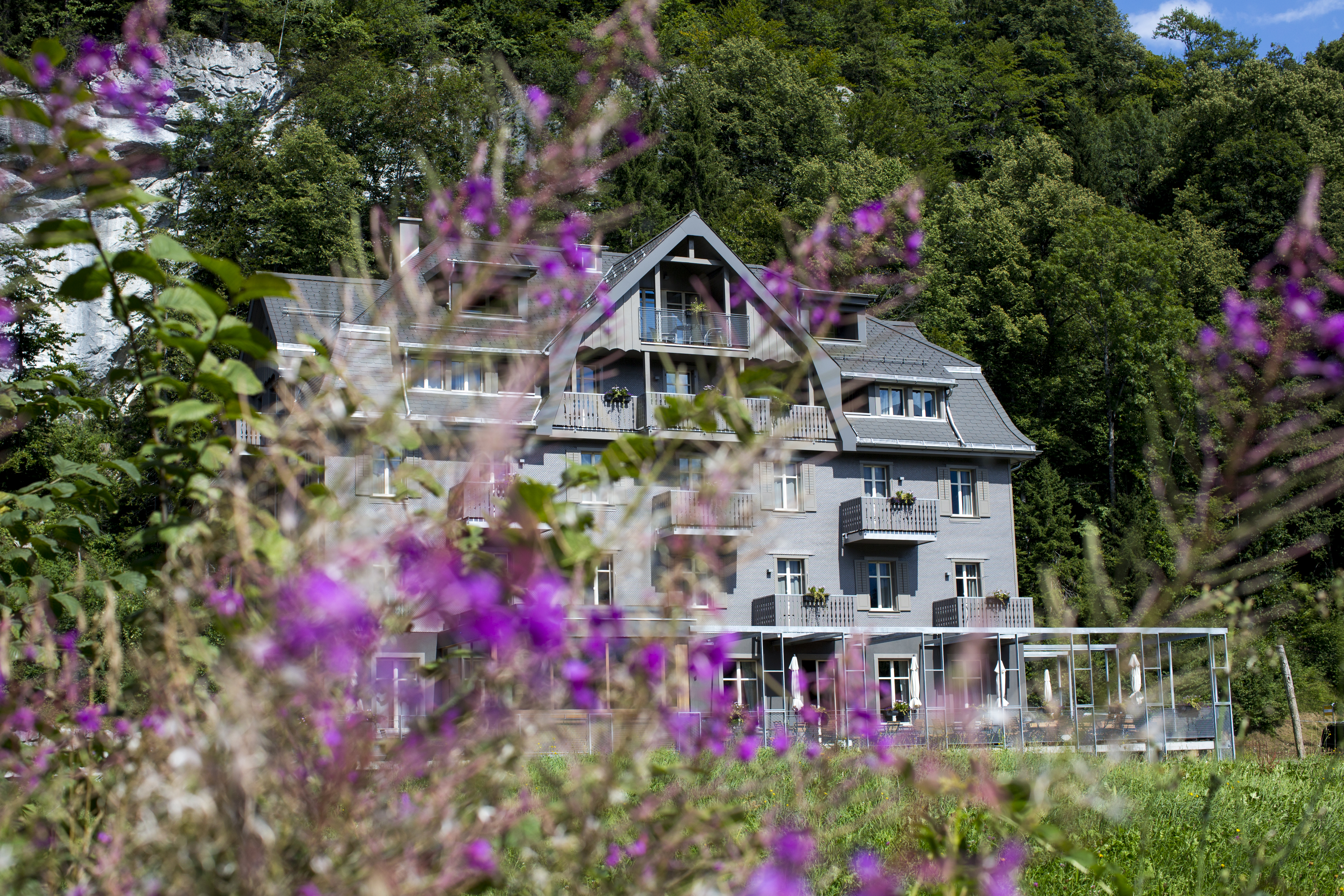 Hotel Aussenansicht Frühling Hotel Aussenansicht Frühling