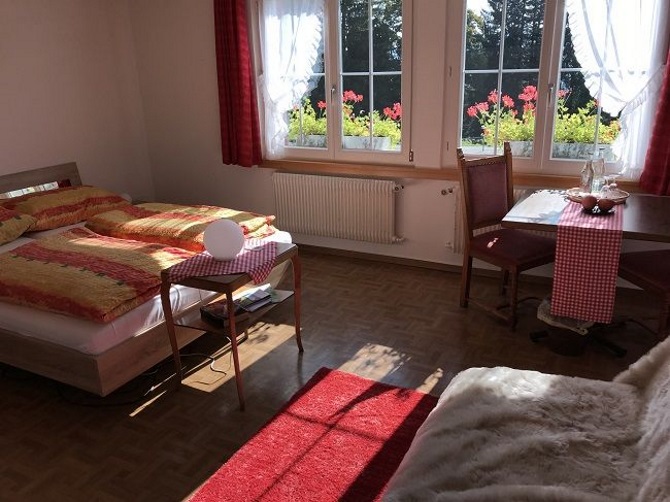 Hotel-Restaurant Chalet Mont-Crosin – image