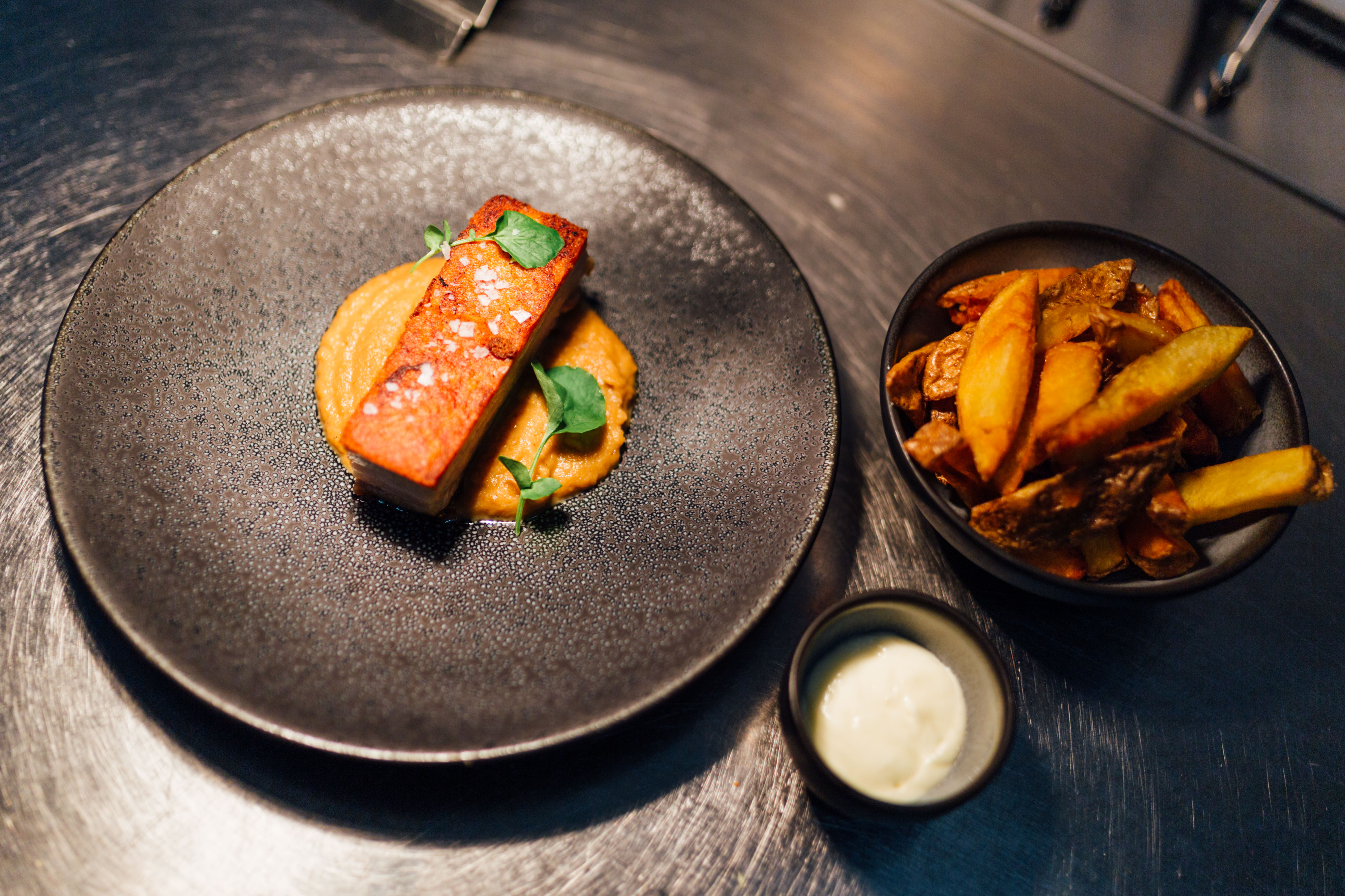 Hotel Restaurant Taverna – Bild