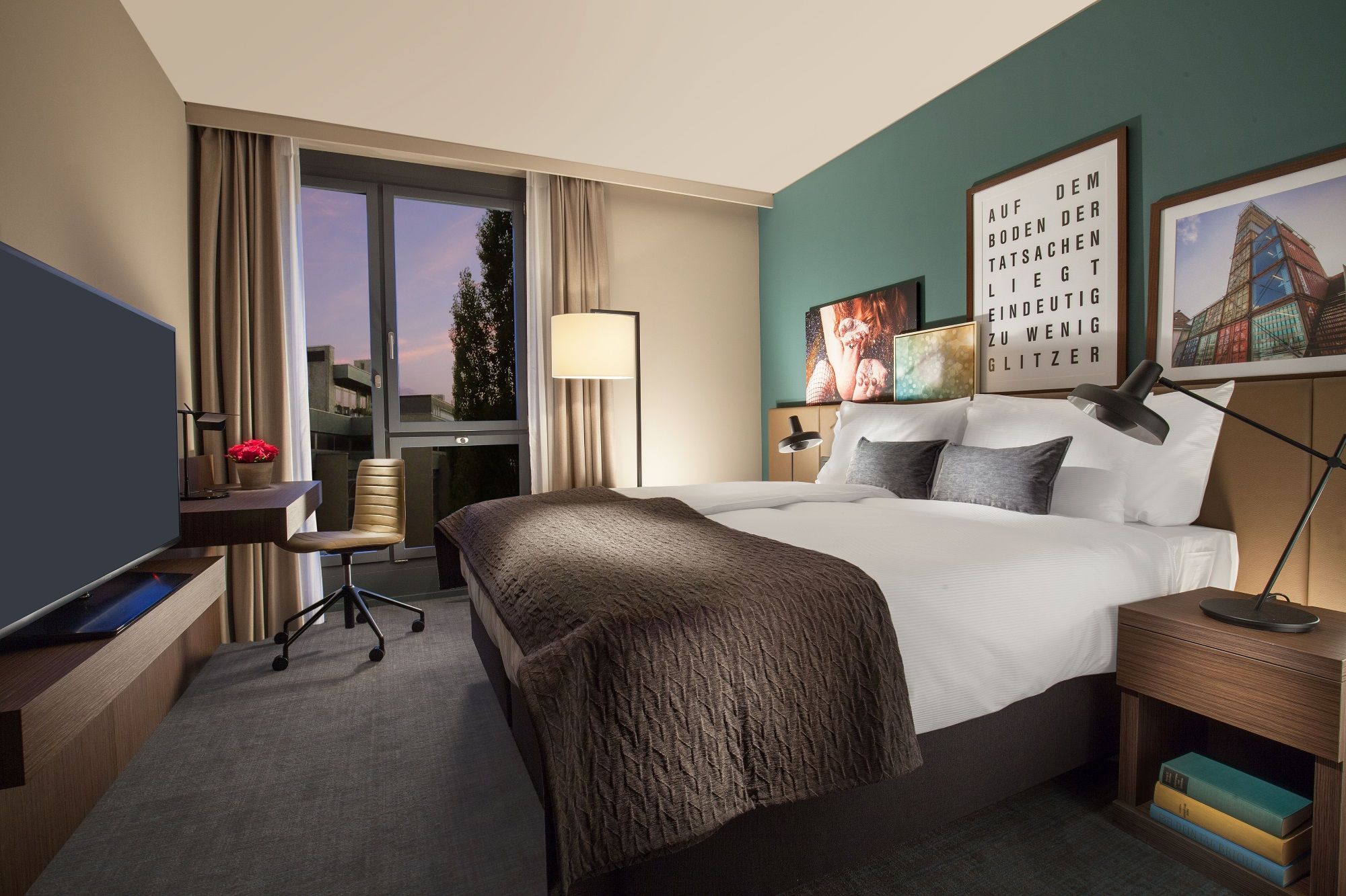 Acasa Suites – image