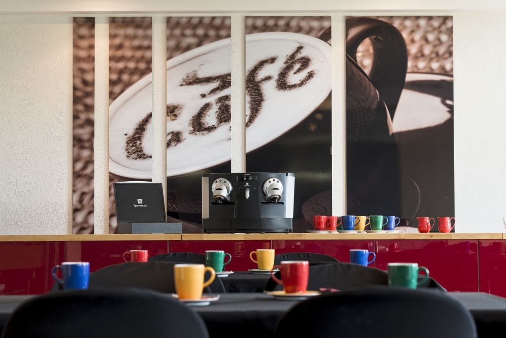 B&B Hotel Lully 3 Lakes – Bild