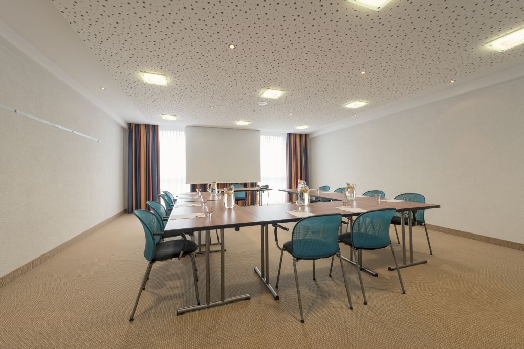 B&B Hotel Lully 3 Lakes – Bild