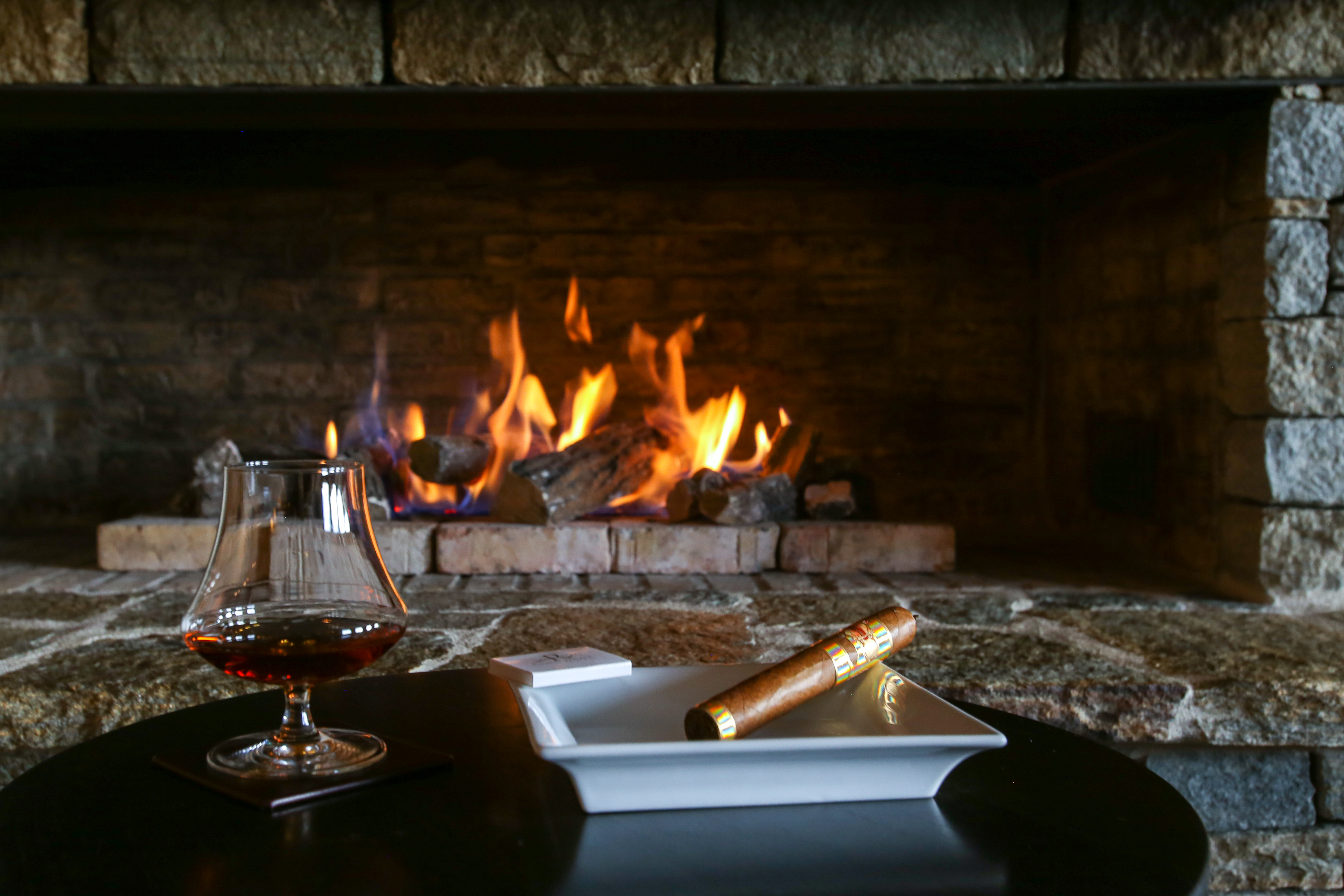 Cigar lounge Cigar lounge