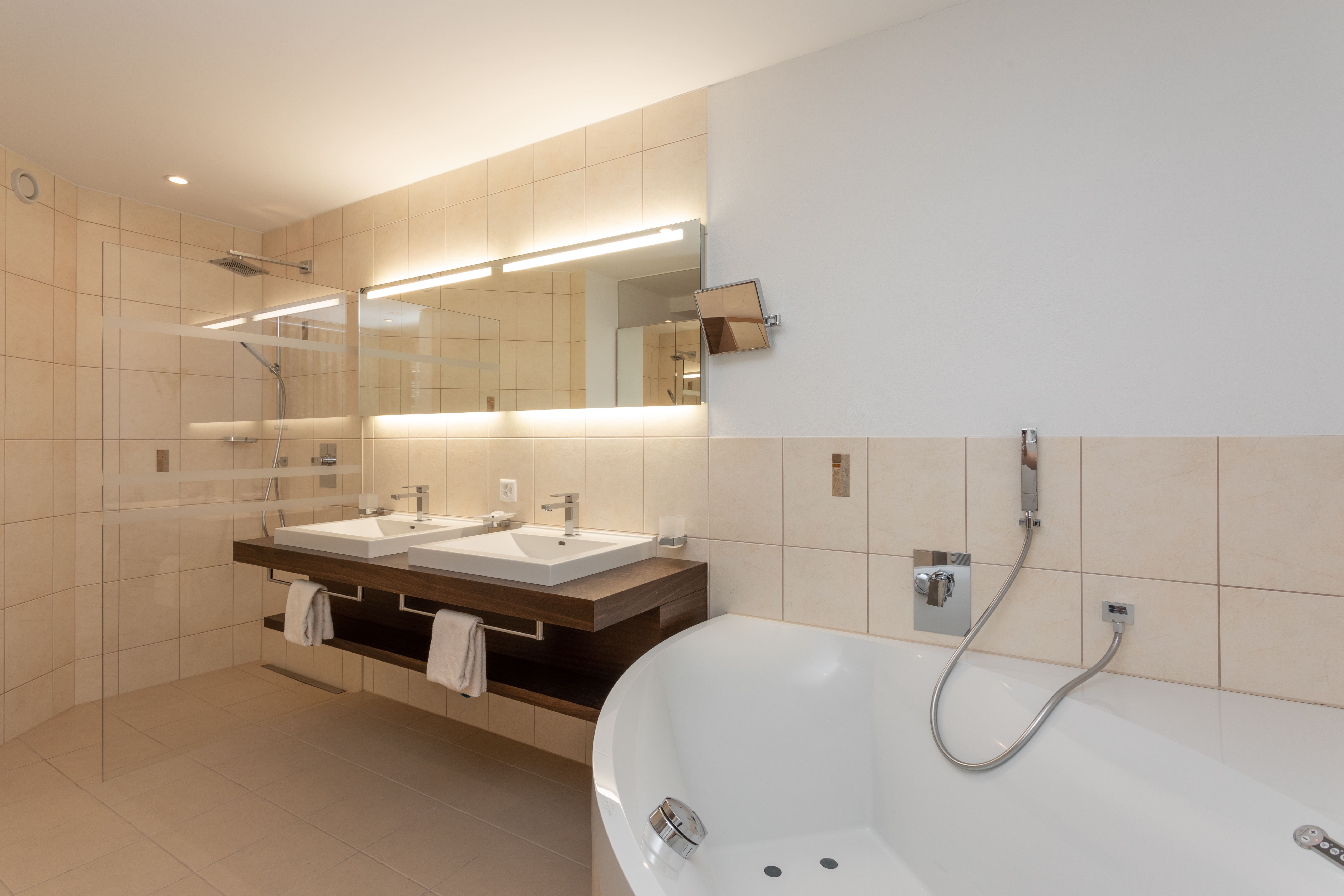 Bade Deluxe Suite Bade Deluxe Suite