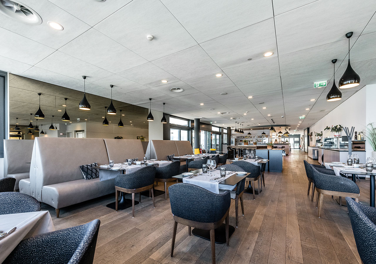 Lake Geneva Hotel – Bild