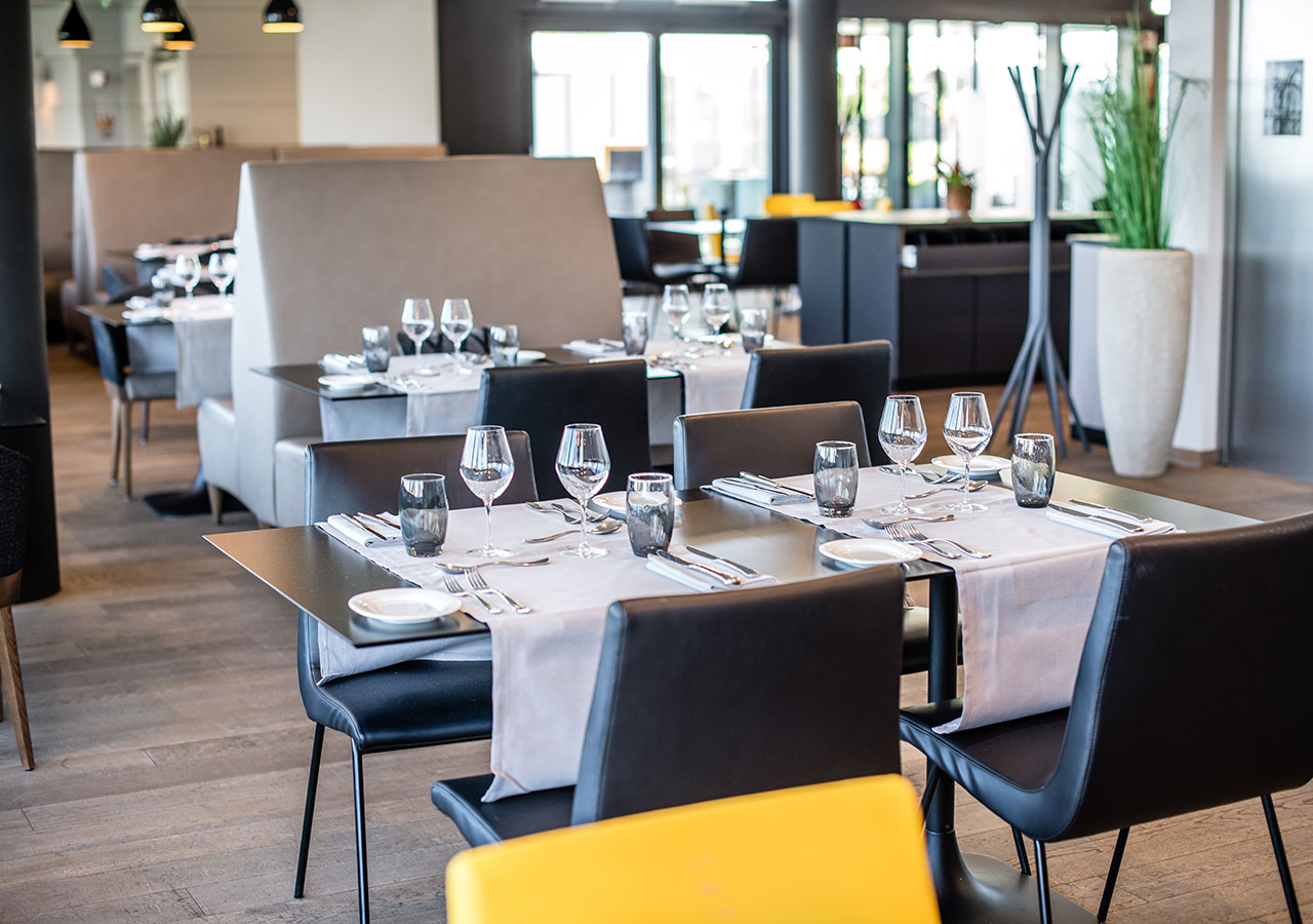 Lake Geneva Hotel – Bild