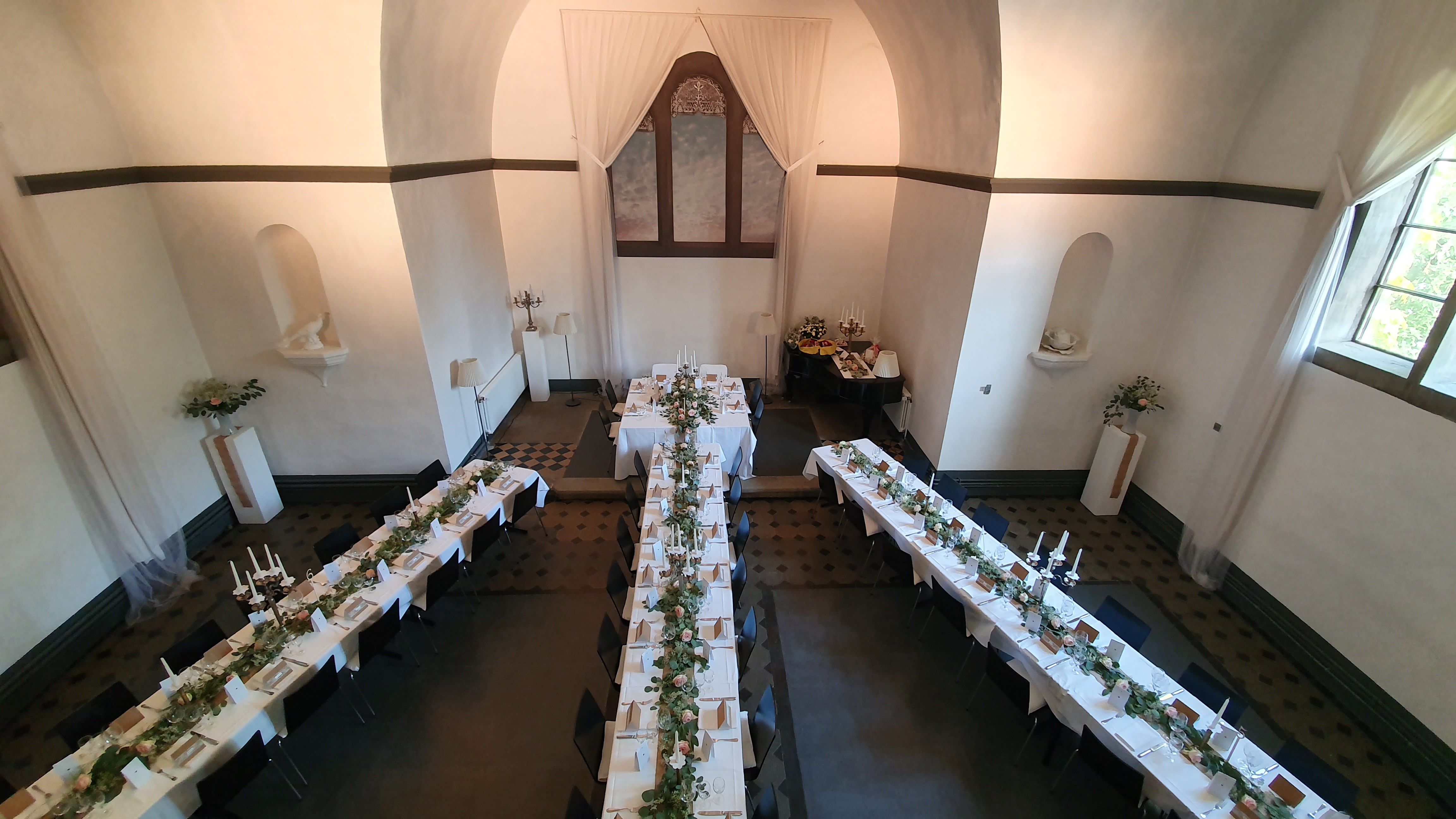 Bankettraum ehmalige Kirche Bankettraum ehmalige Kirche