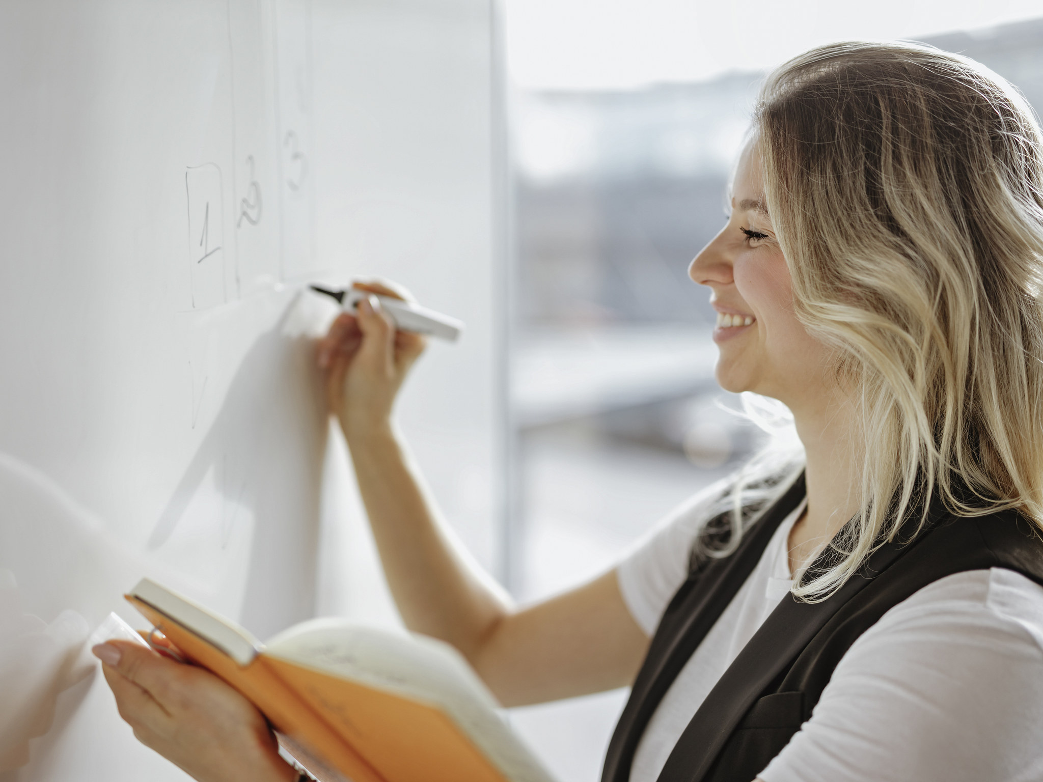 ibis Zurich Messe Airport – image