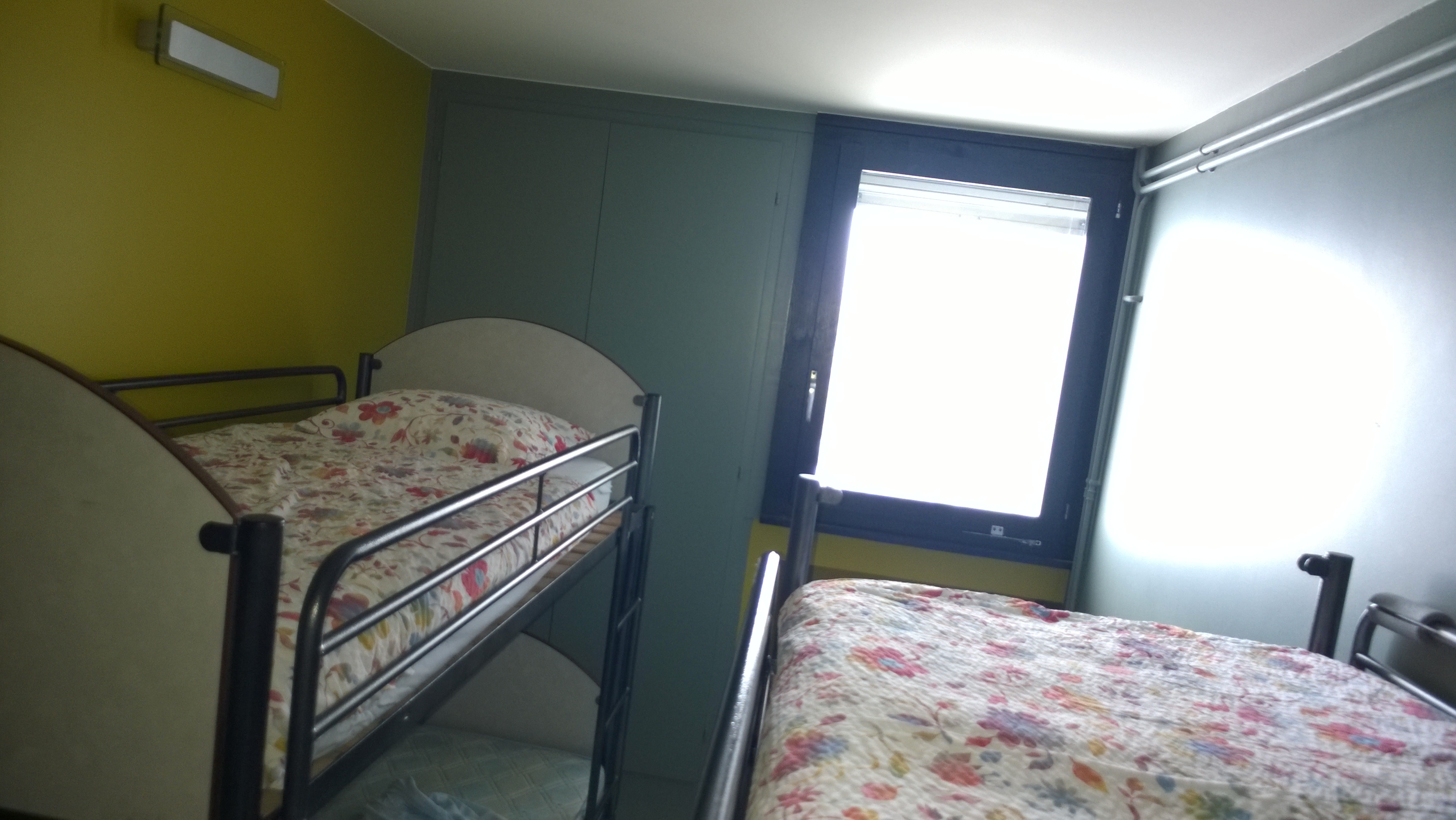 Dortoir 4 personnes Dortoir 4 personnes