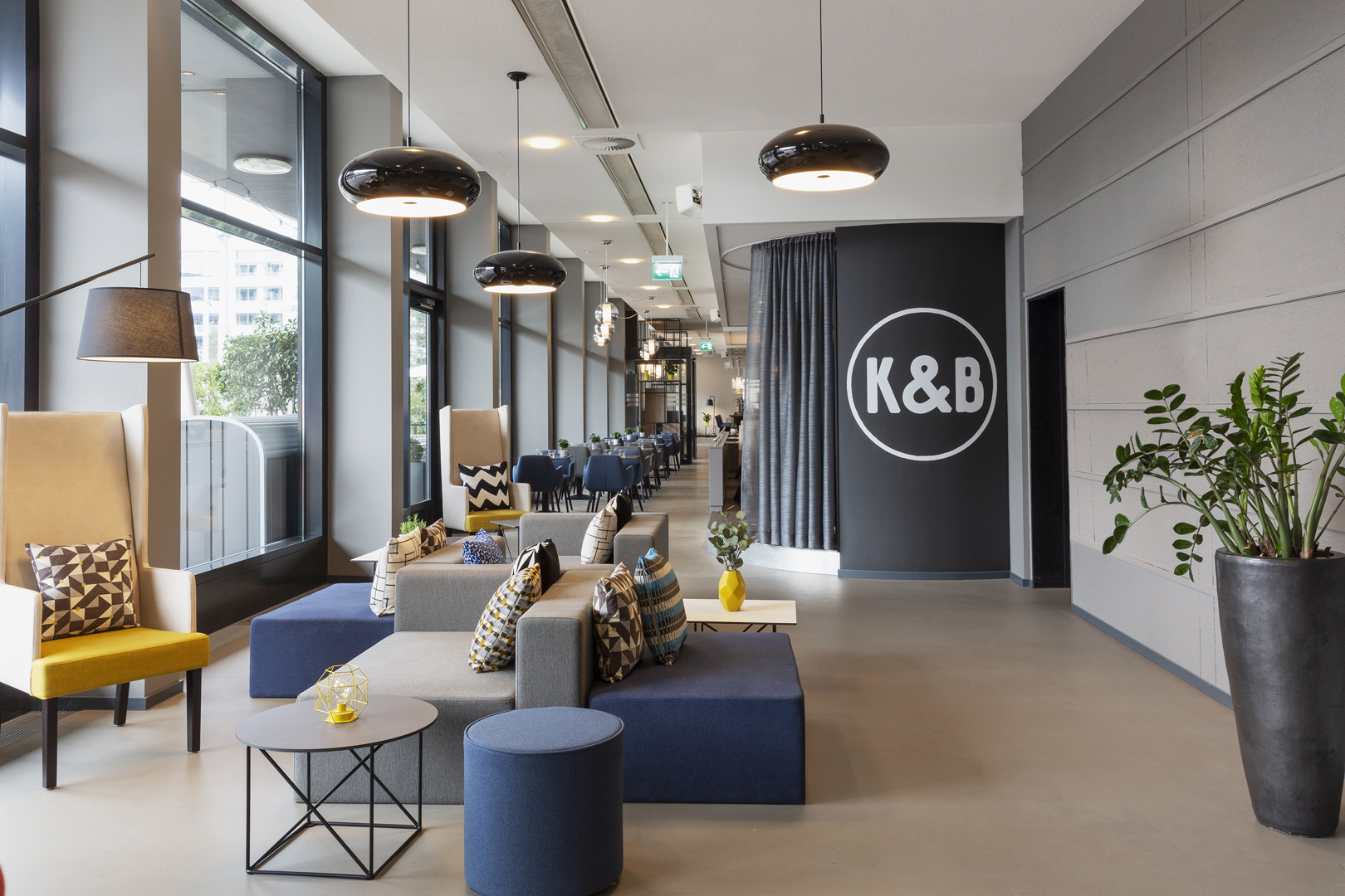 Restaurant Kitchen & Bar - Eingang Restaurant Kitchen & Bar - Eingang