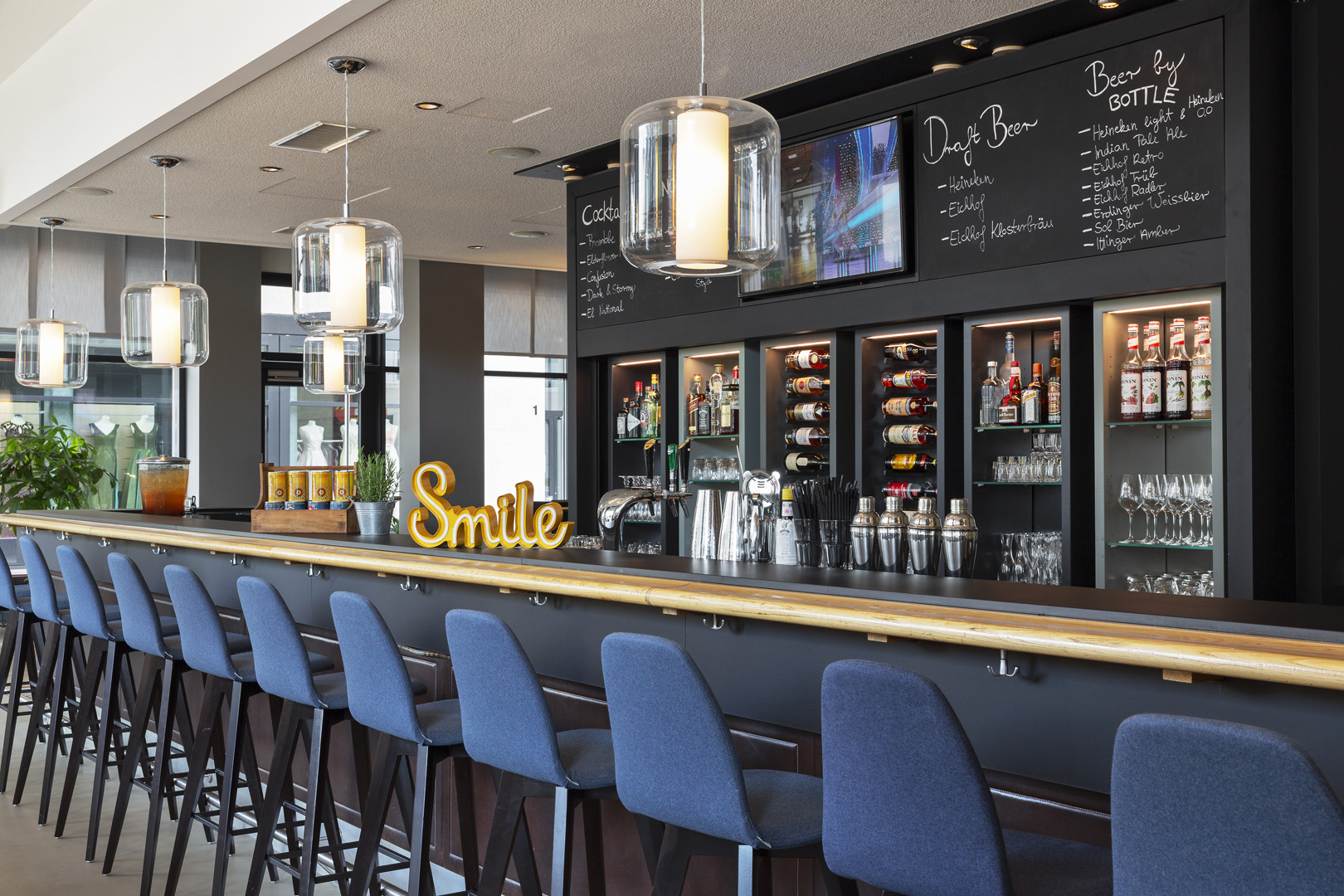 Restaurant Kitchen & Bar - Bartresen Restaurant Kitchen & Bar - Bartresen