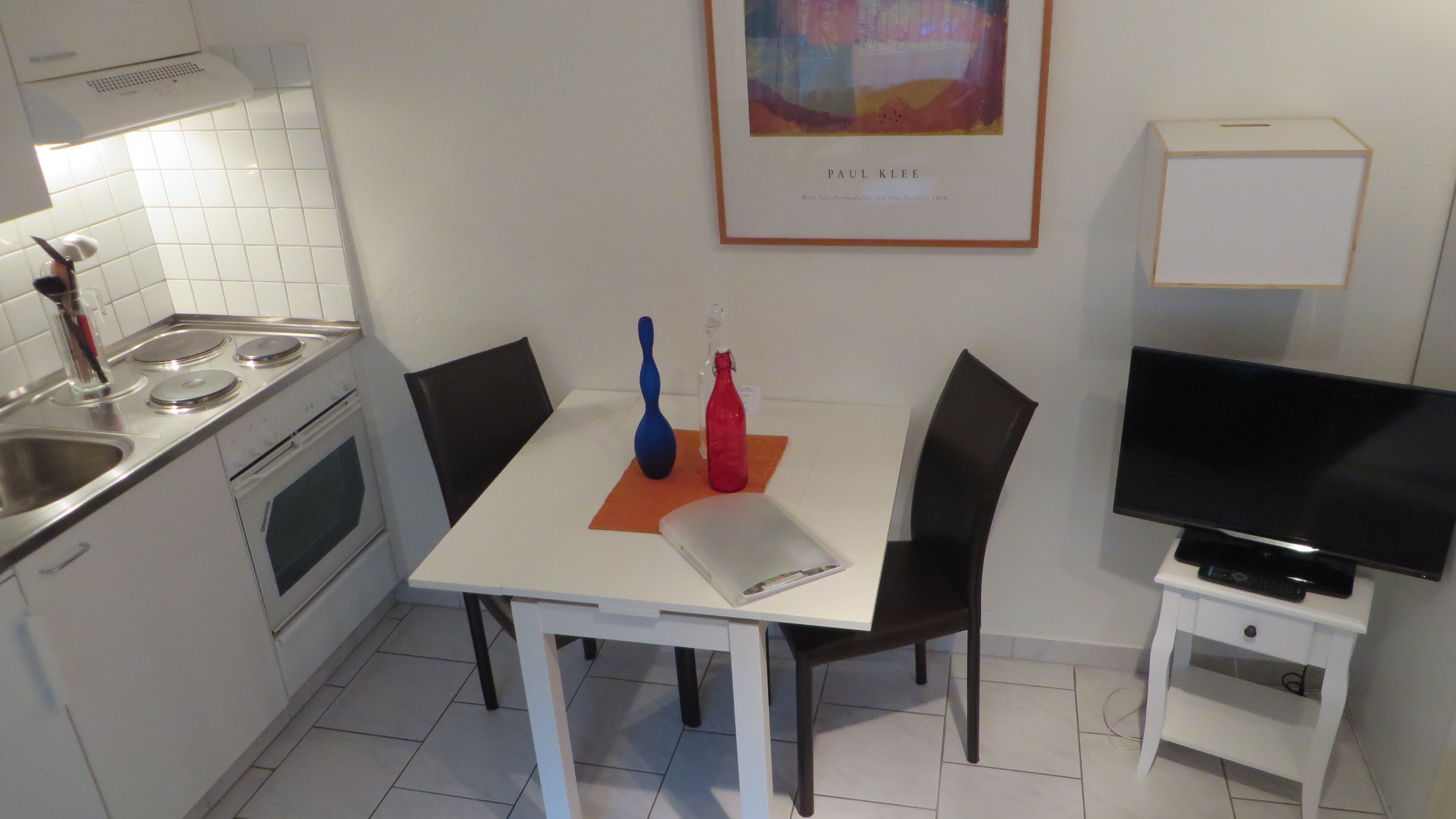 Studio No 8Kitchen- dining area Studio No 8Kitchen- dining area