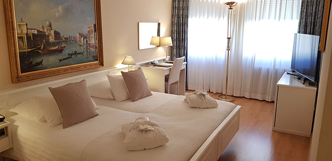 Hôtel Century – Bild