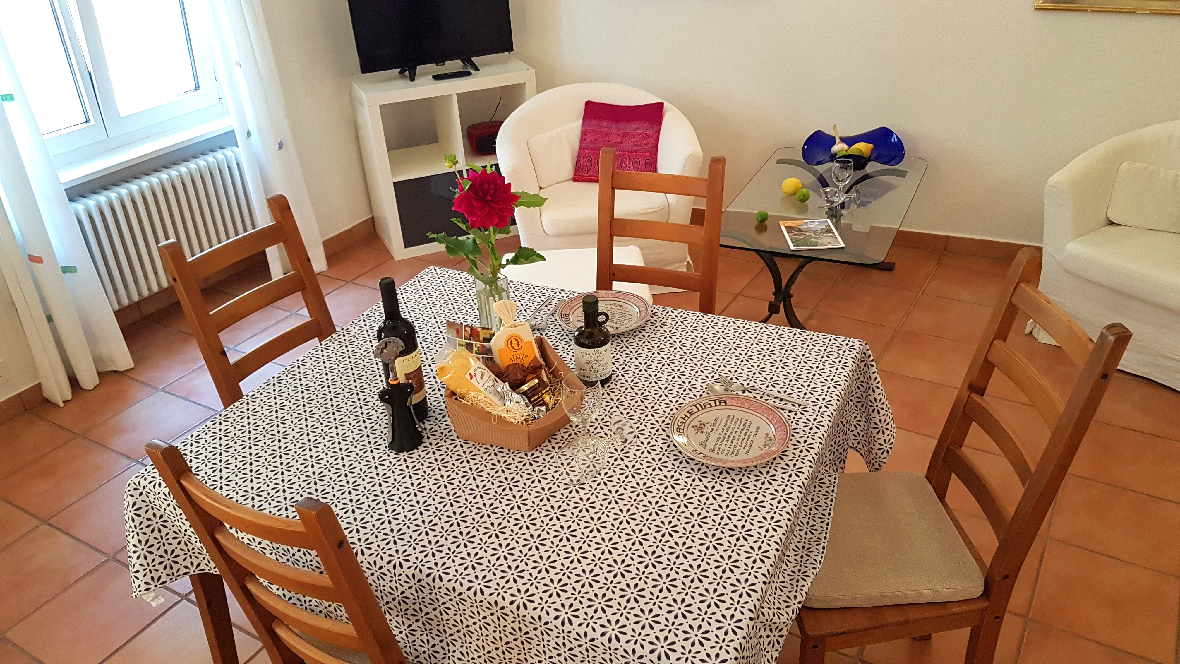 Dining Area, Ap. 9 Dining Area, Ap. 9