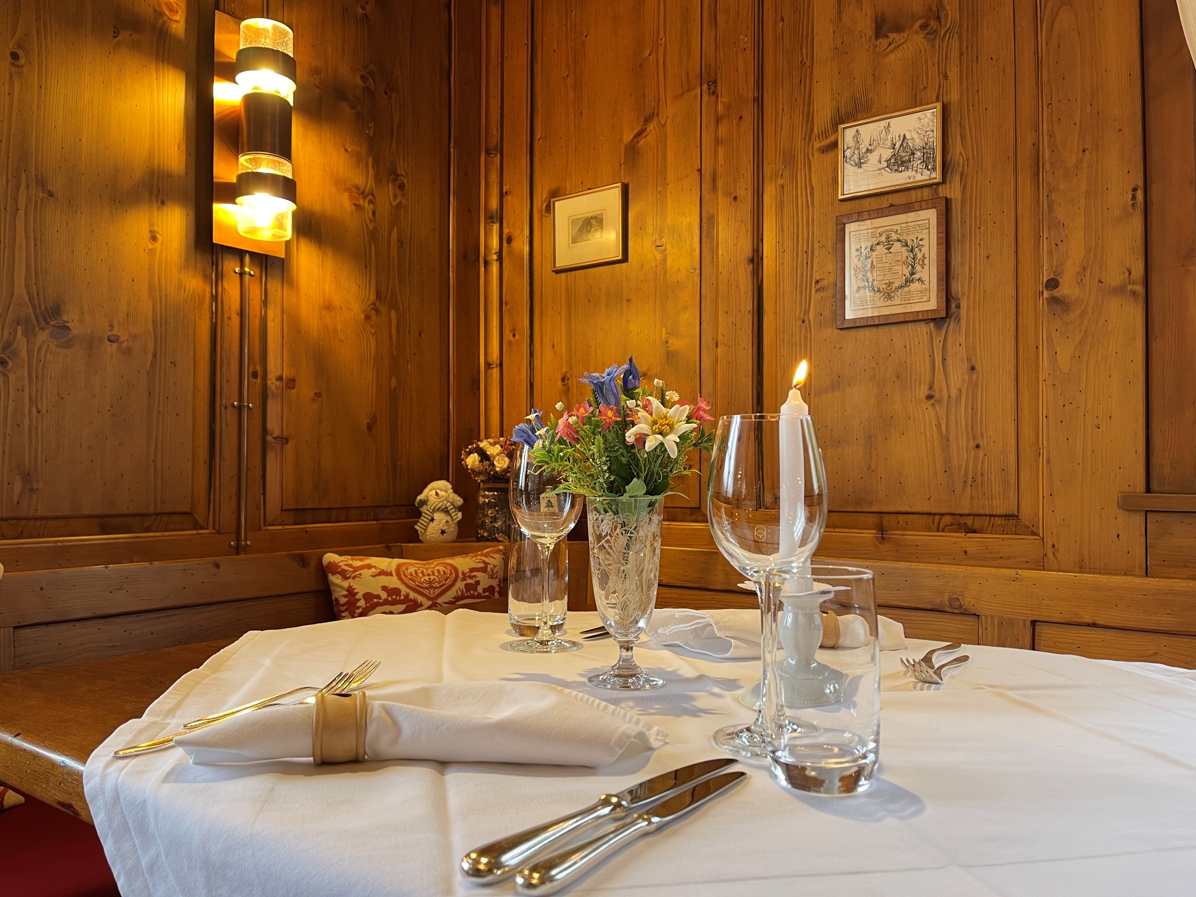 Ihr Tisch im Sääli Ihr Tisch im Sääli