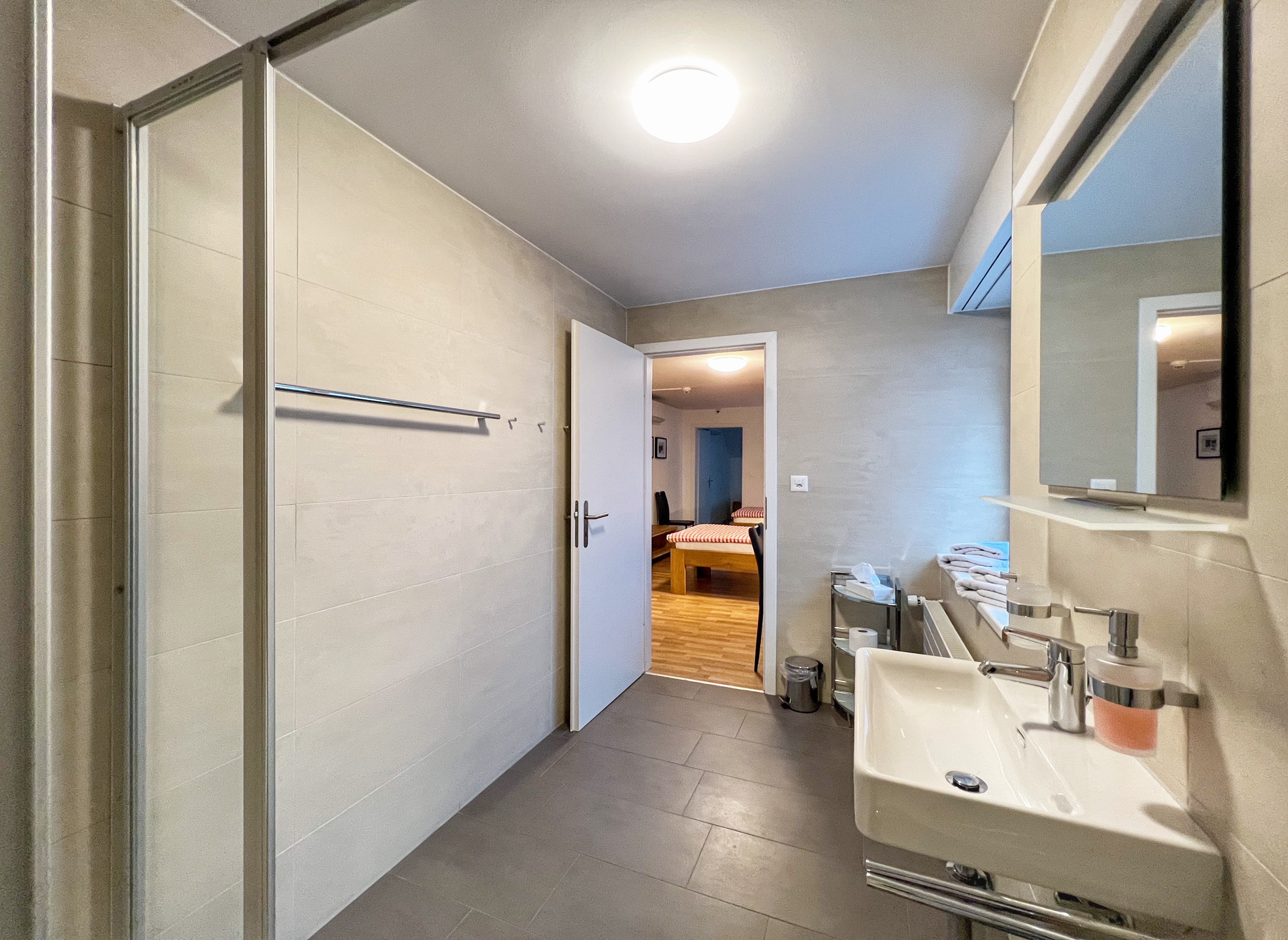 4-bed room 4-bed room