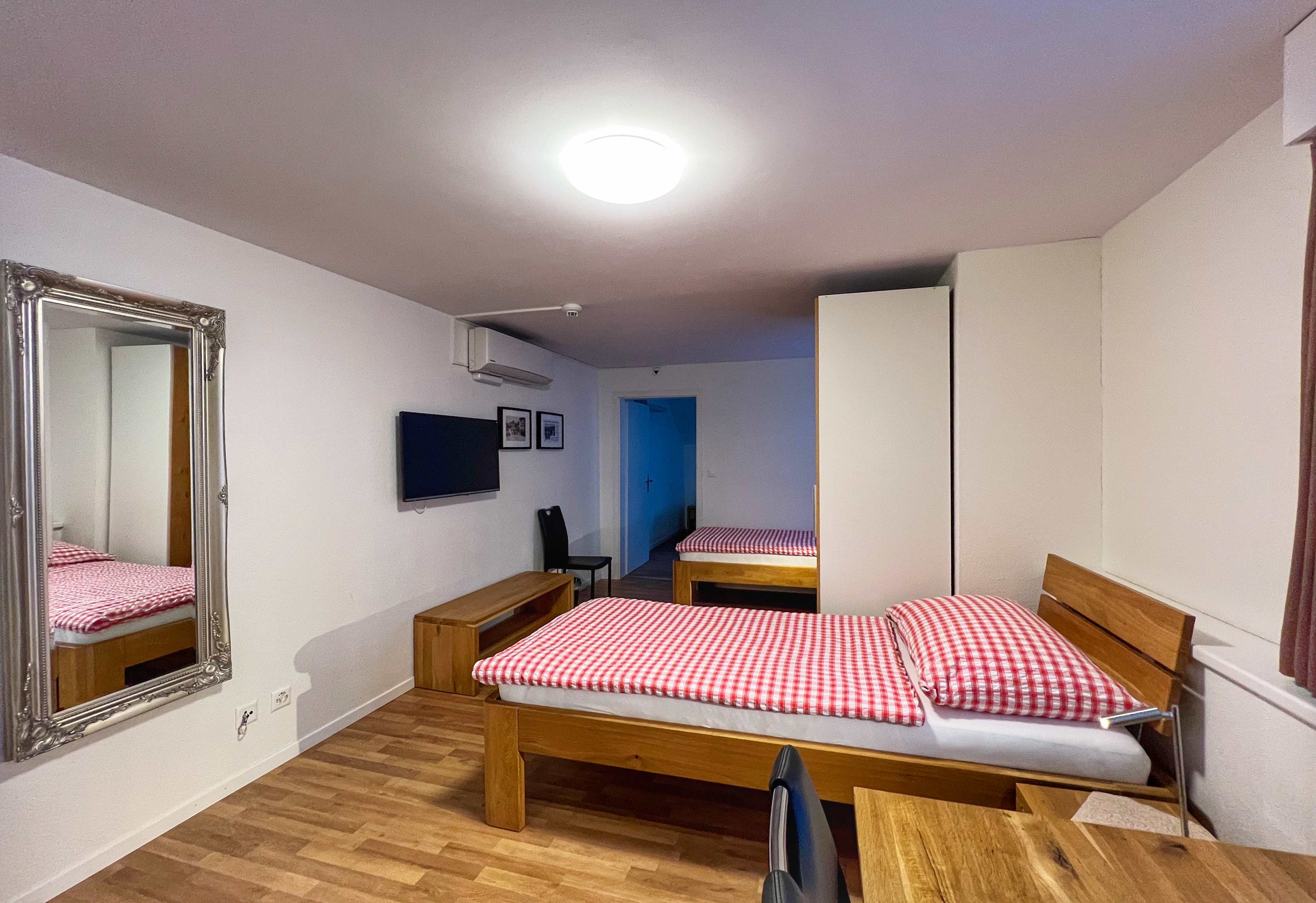 4-bed room 4-bed room