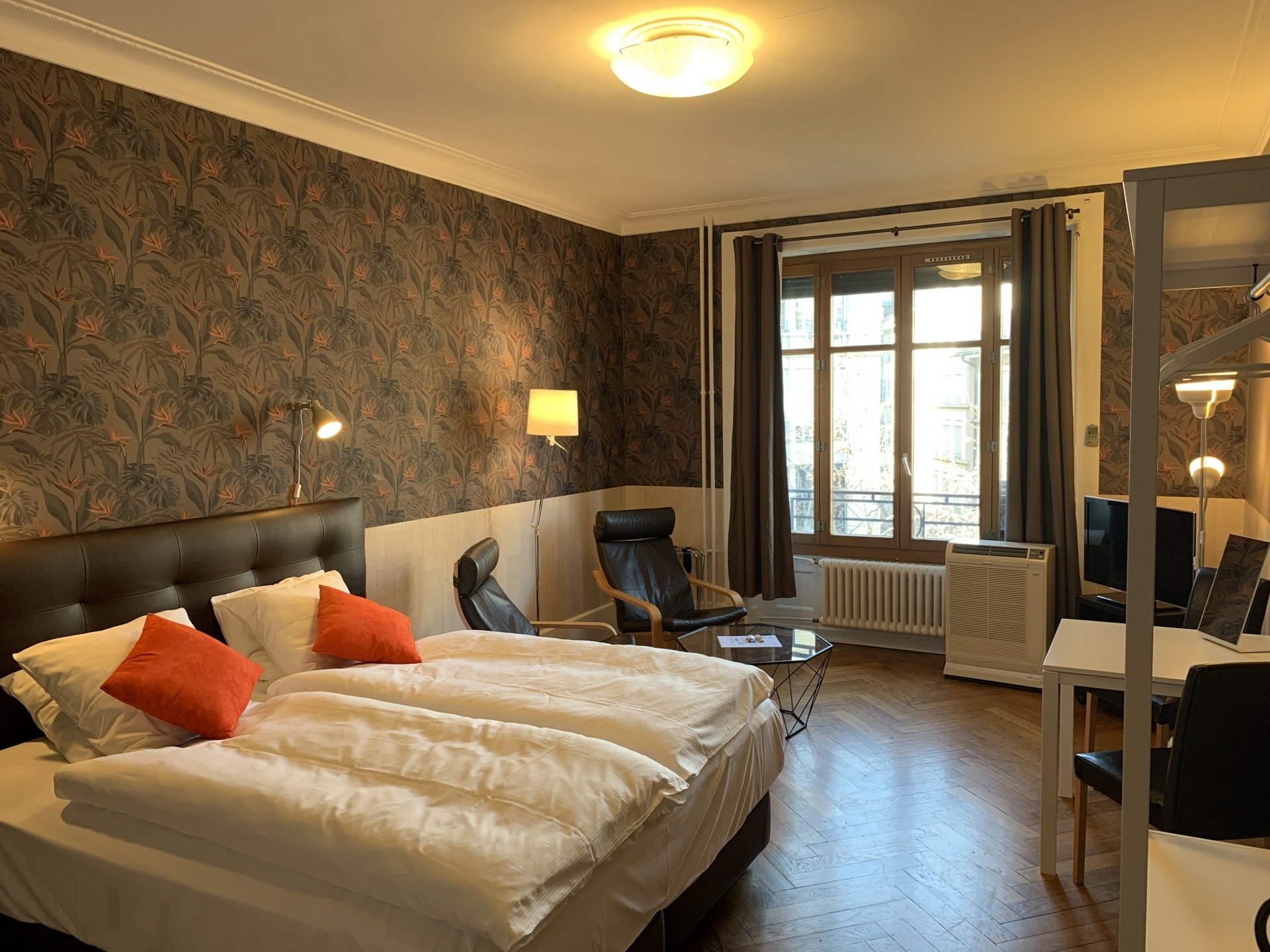 Großes Zimmer mit Kitc Großes Zimmer mit Kitc