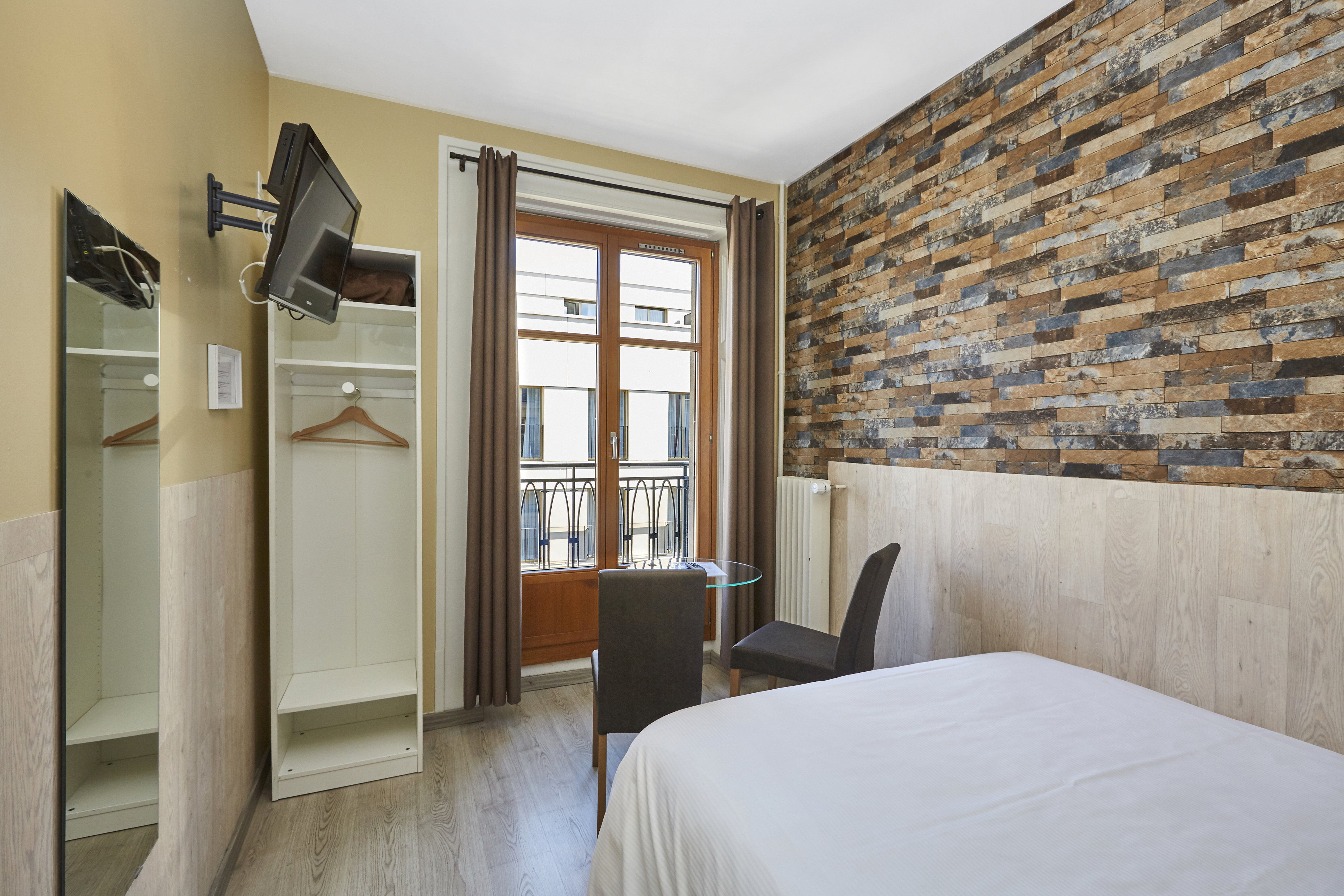 Kompaktes Doppelzimmer Kompaktes Doppelzimmer