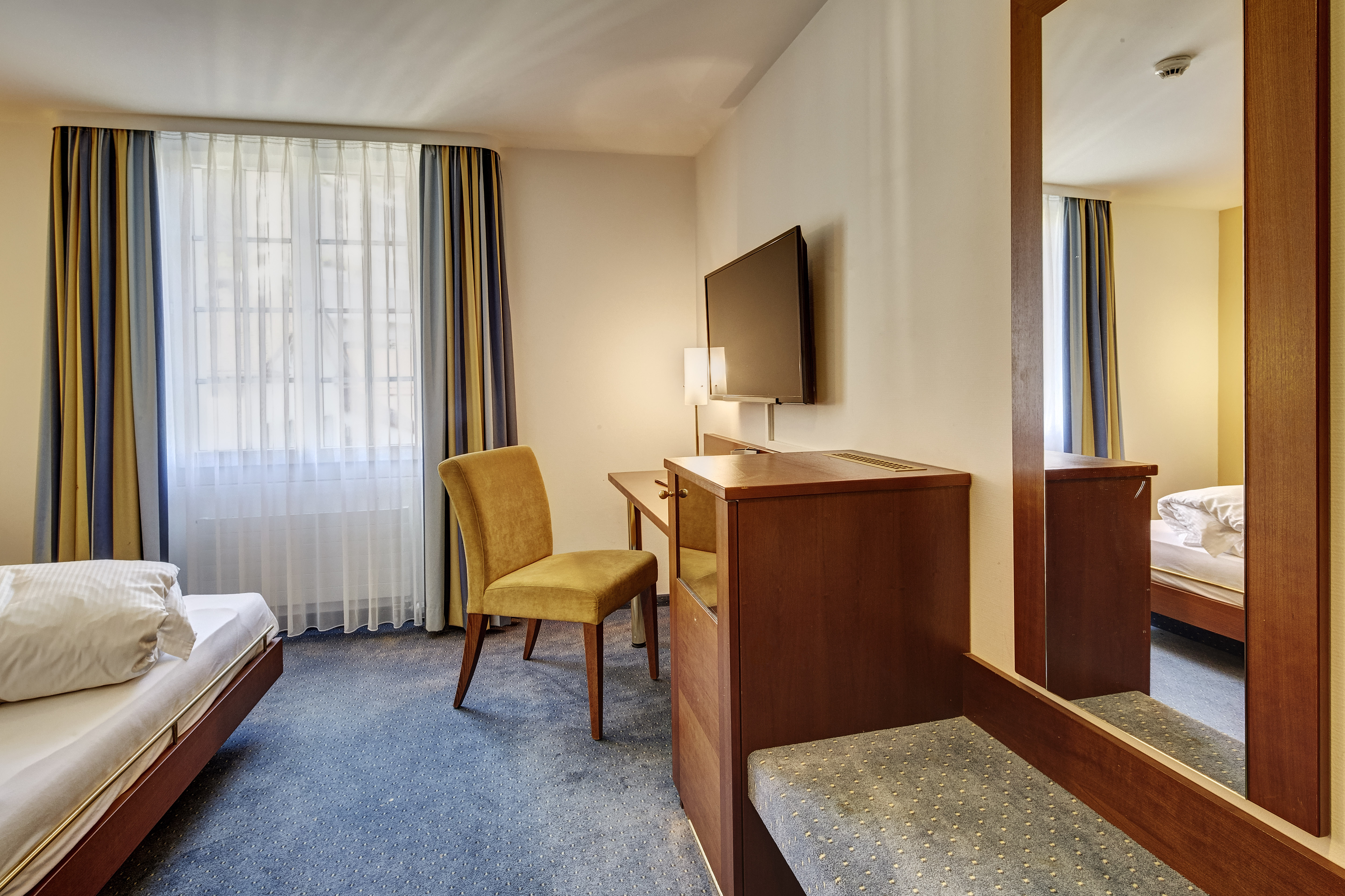 Parkhotel Schwert – image