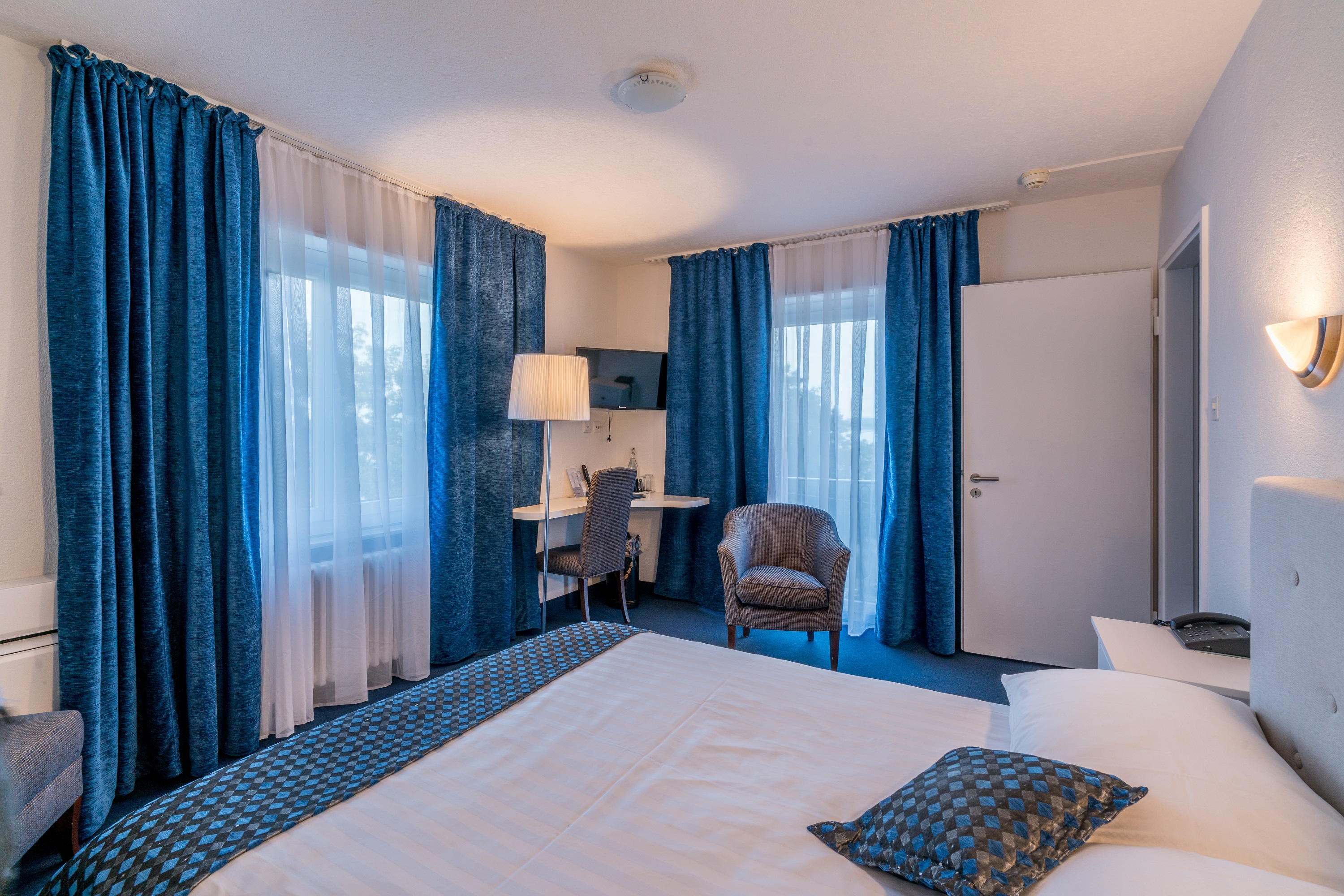 Hôtel Touring au Lac – immagine