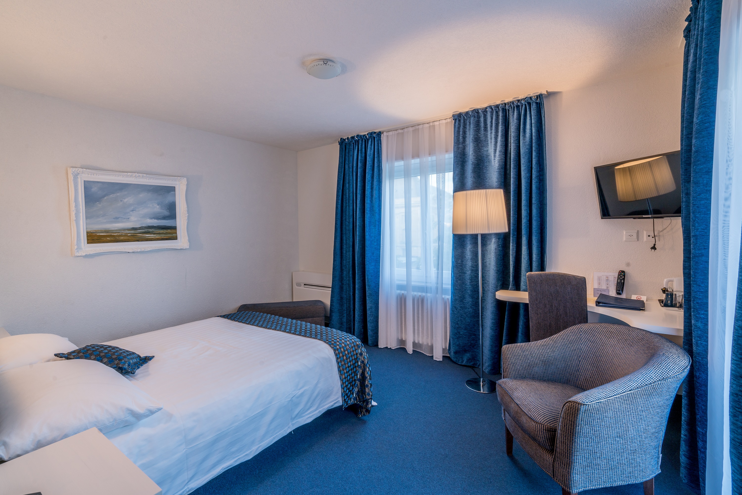 Hôtel Touring au Lac – immagine