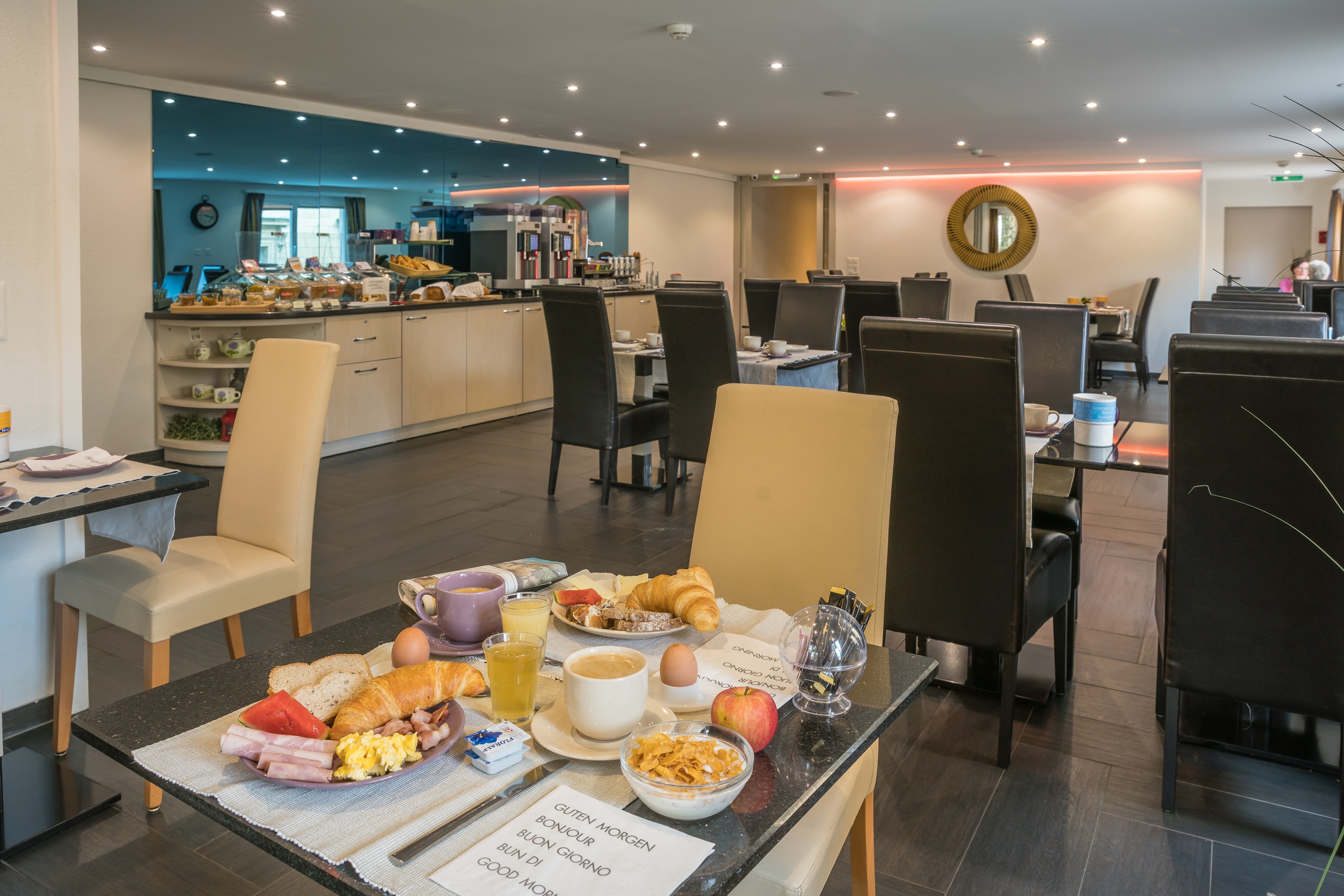 Hôtel Touring au Lac – immagine