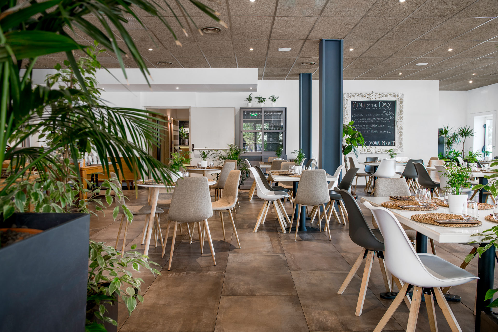 restaurant restaurant