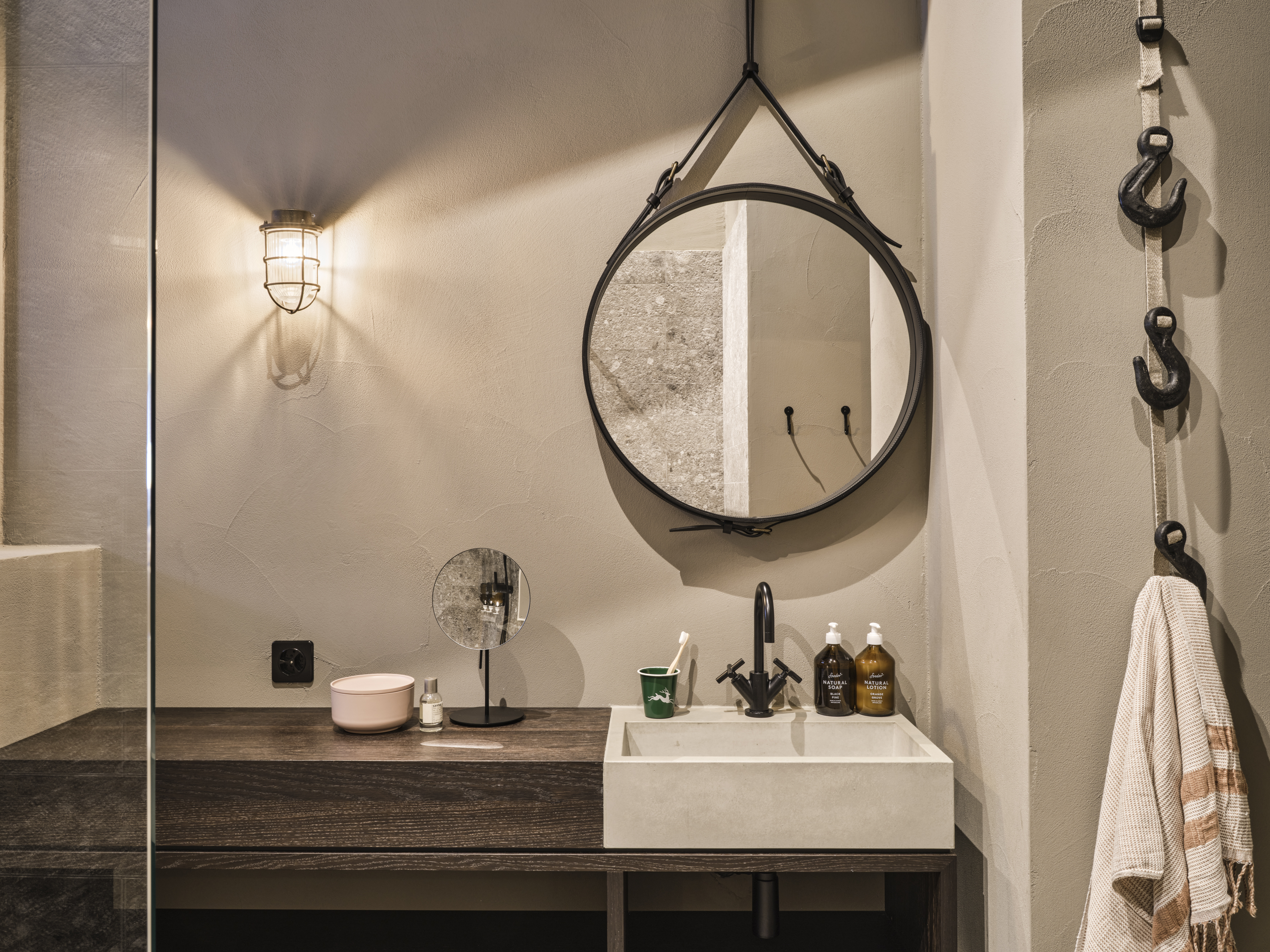 Nomad Lodge by CERVO Mountain Resort – image