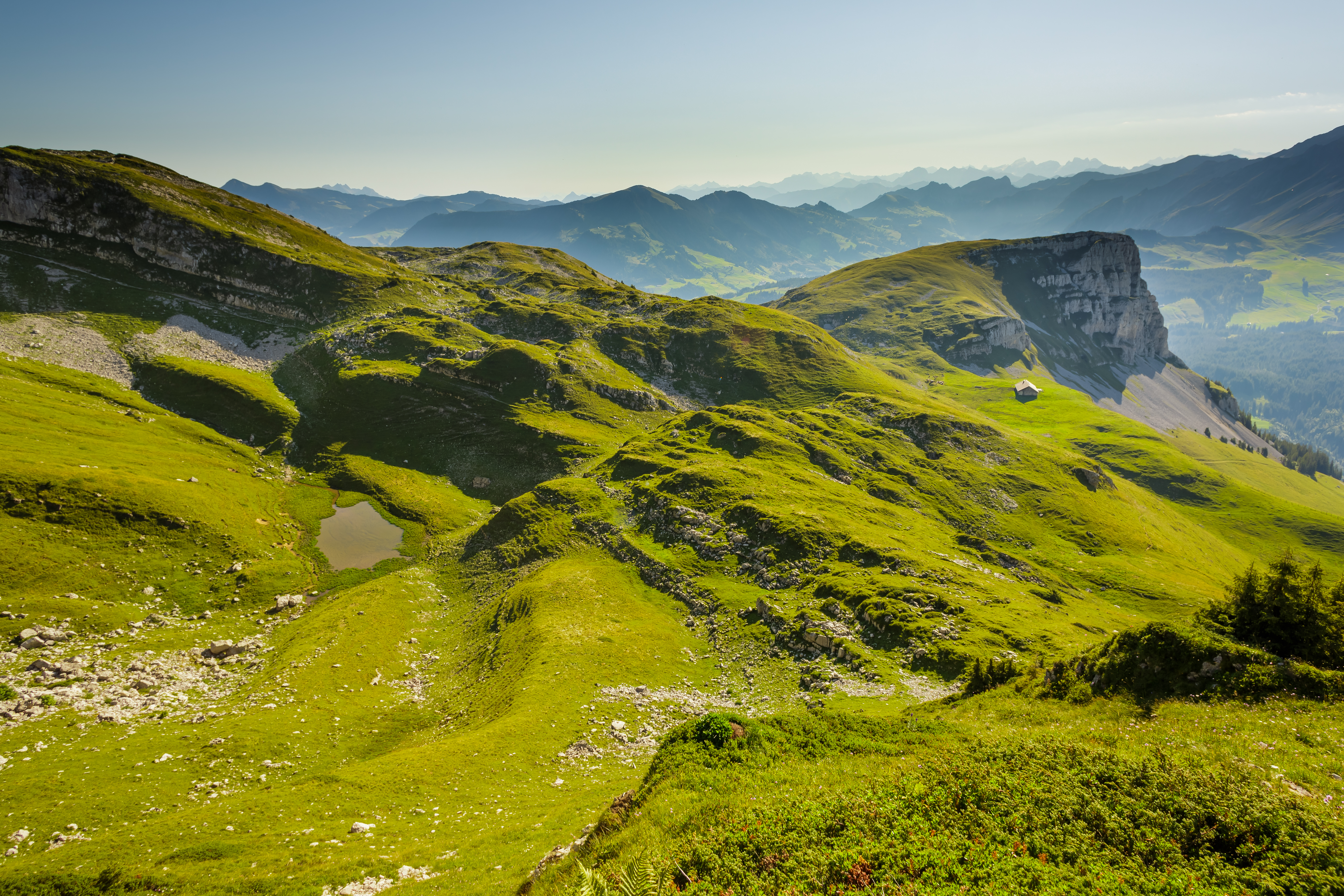 FLÜHLI - Hiking Parade FLÜHLI - Hiking Parade