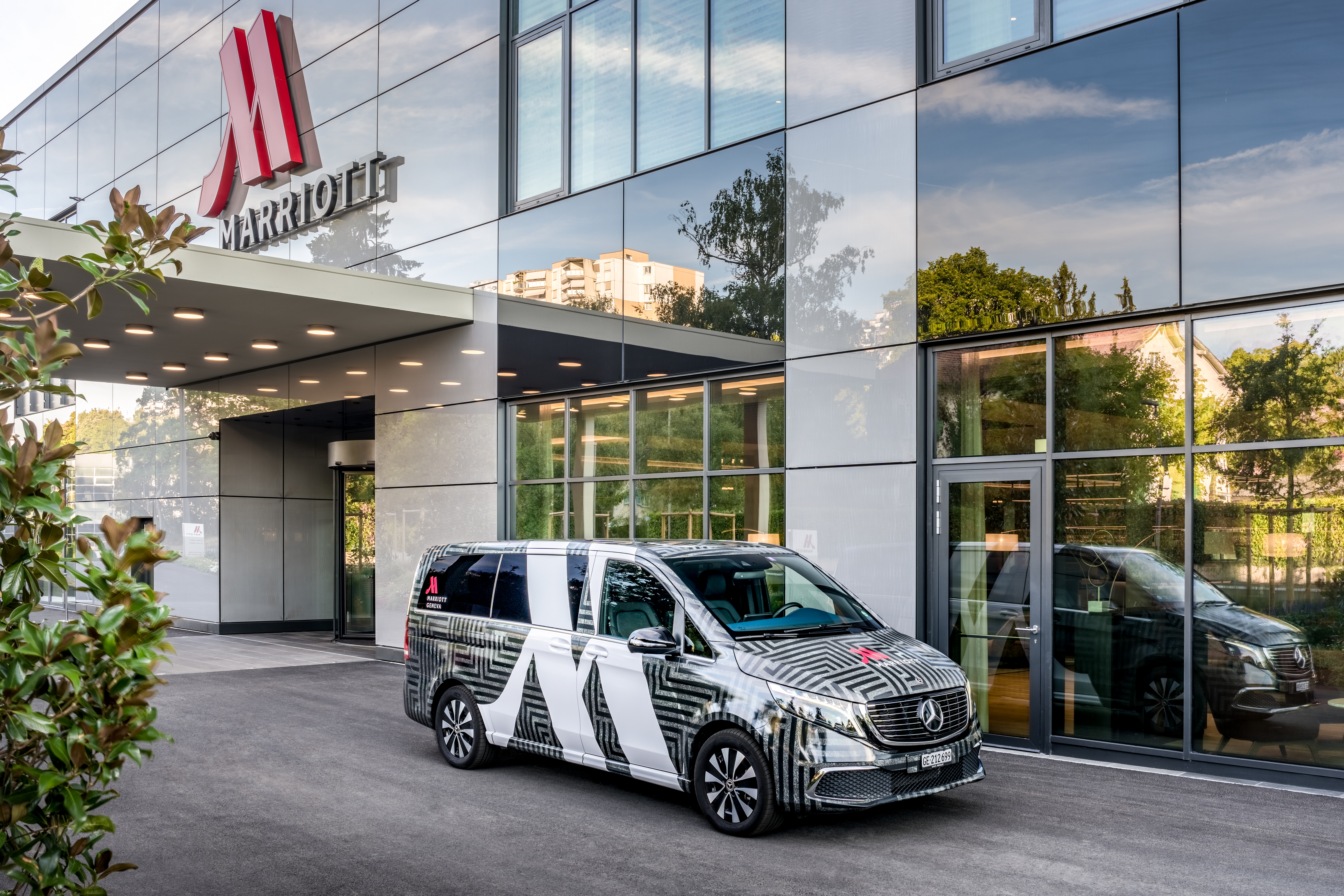 Airport shuttle Airport shuttle