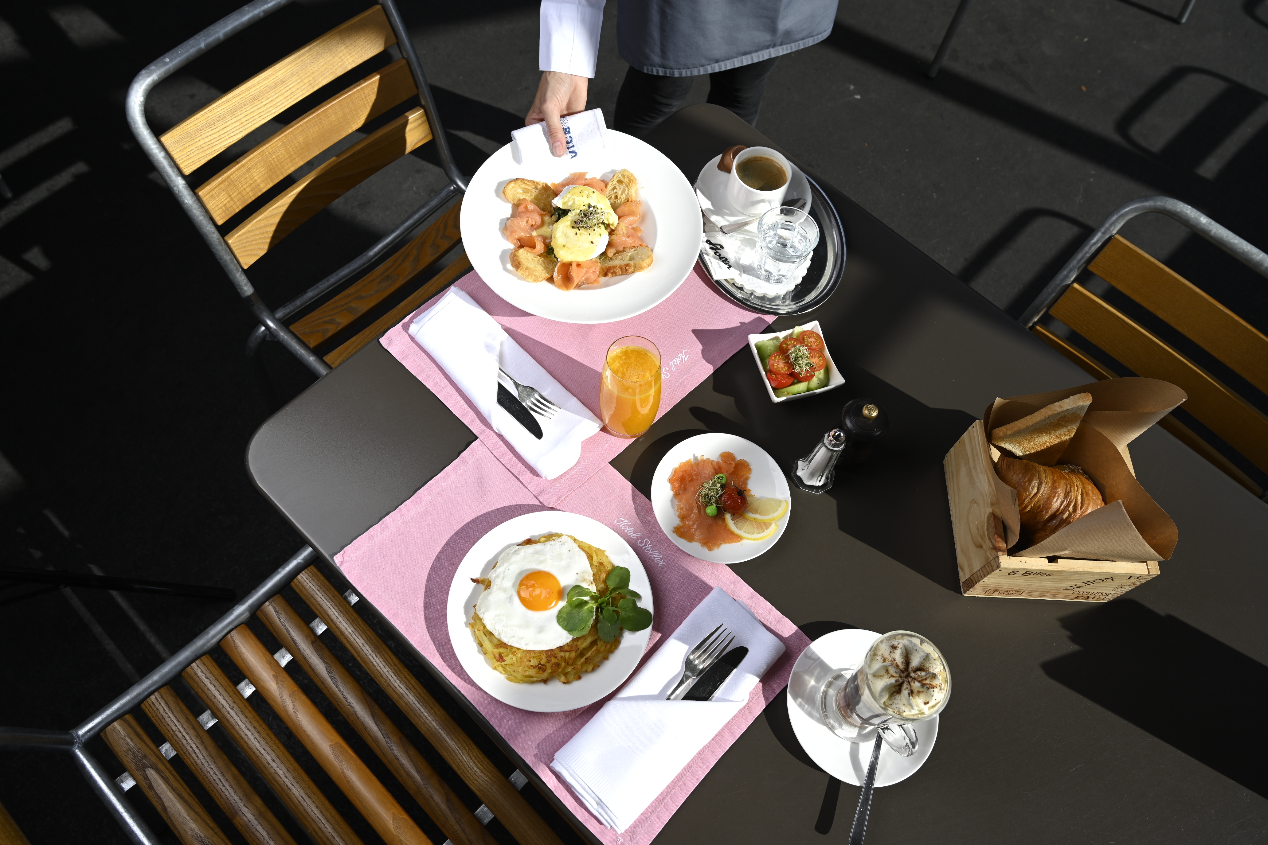 À-La-Carte Frühstück À-La-Carte Frühstück