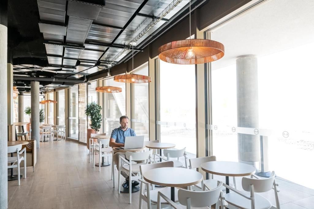 B&B Hôtel Nyon – immagine