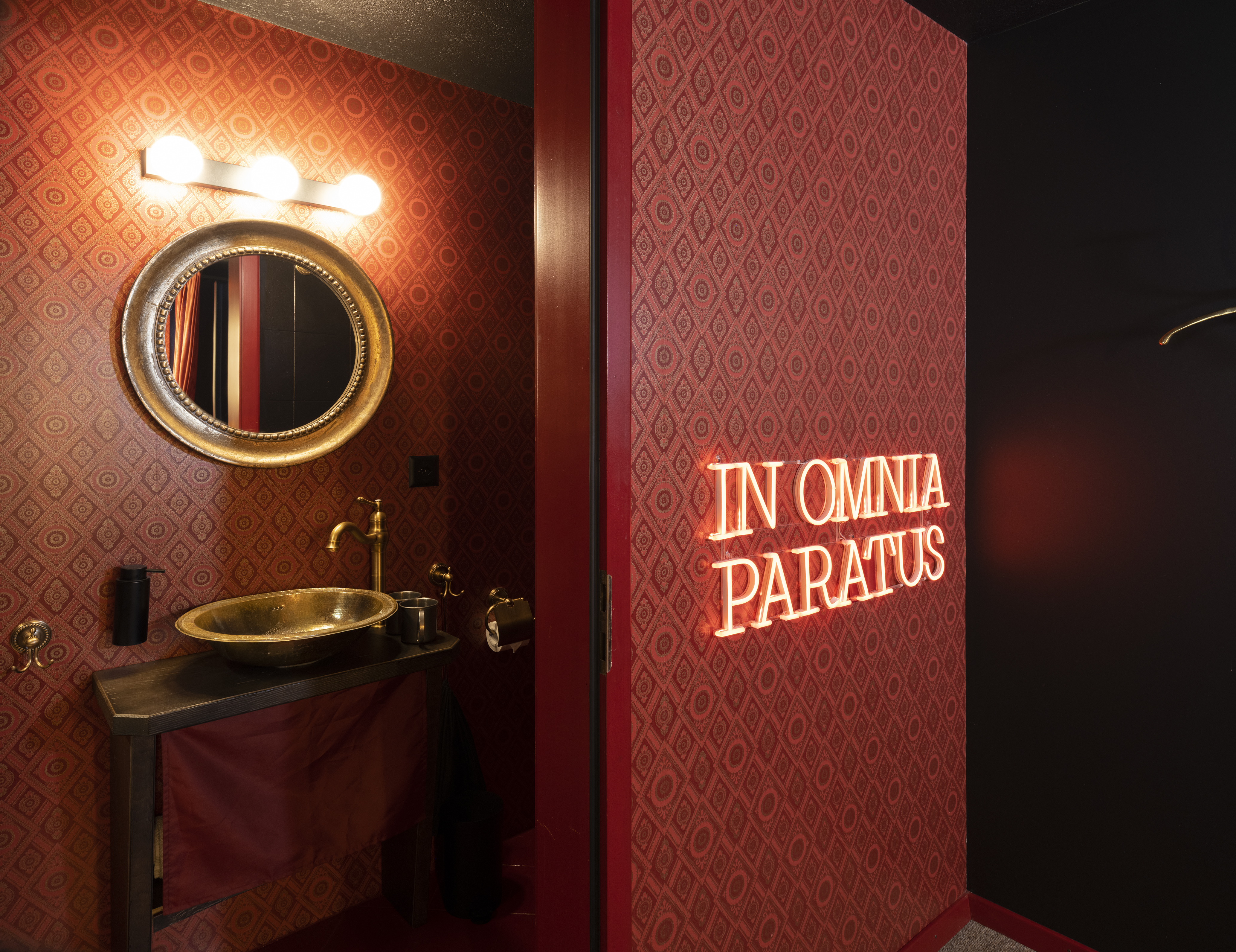 Peanut Medieval Lodge – image